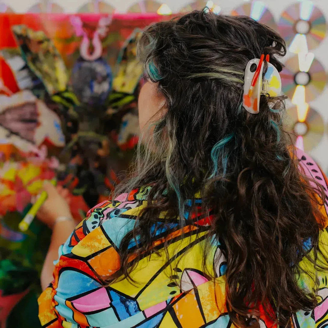 The Peach Fuzz Paint Palette Hair Claw